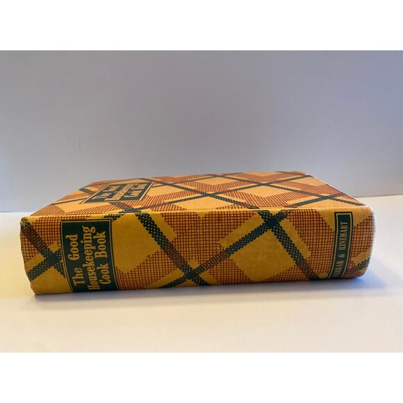 The Good Housekeeping Vintage Collectable Hardcover Cookbook 1942 Edition - Picture 3 of 10